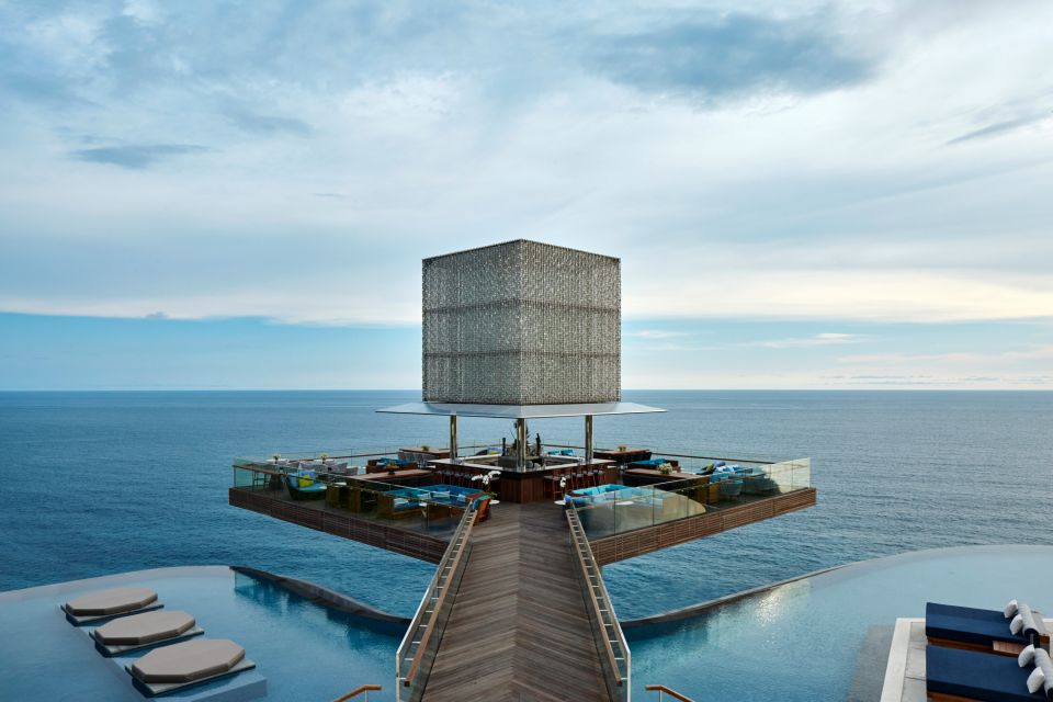 Uluwatu: Beach Club and Cliffside Private Bar Hopping Tour - Key Points