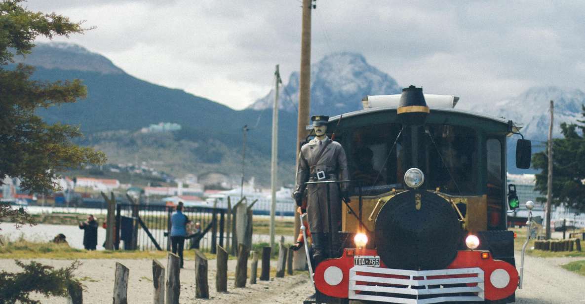 Ushuaia: Panoramic City Train Tour - Key Points