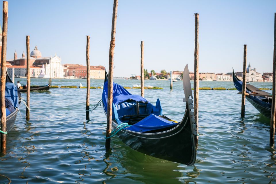 Venice: Gondola Ride and St. Marks Basilica Tour - Key Points