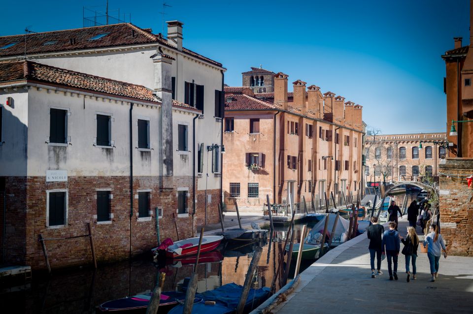 Venice: Hidden Spots Guided Photography Tour - Key Points