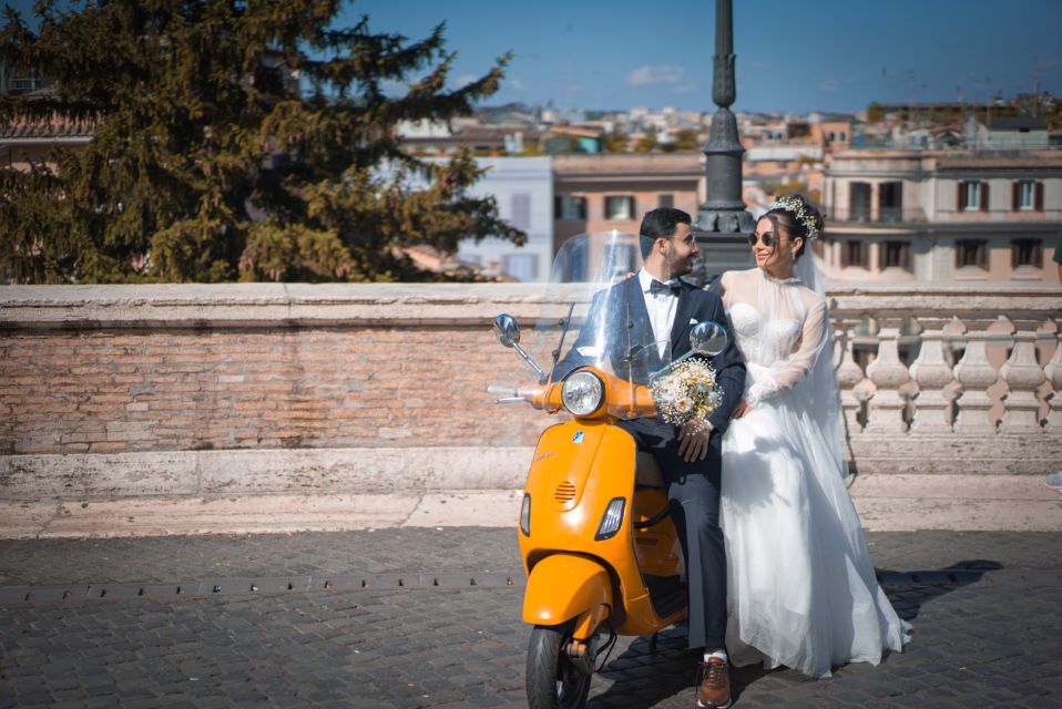 Vespa Tour in Rome & Professional Photoshoot - Key Points