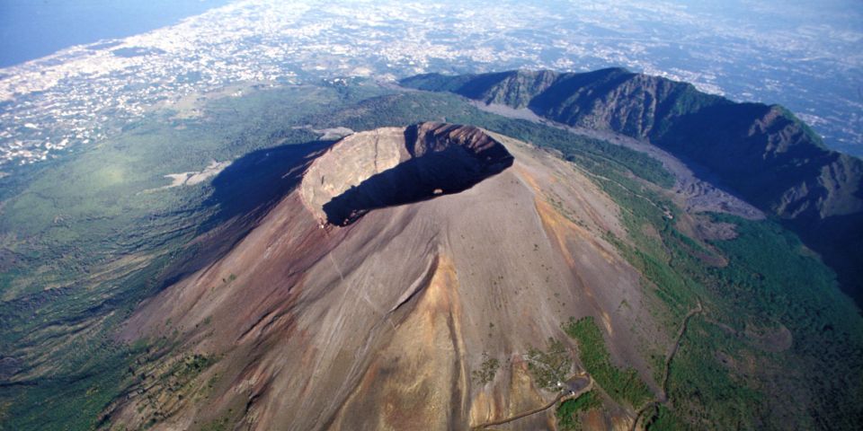 Vesuvius: Mt. Vesuvius Summit and Wine Tasting Tour - Key Points