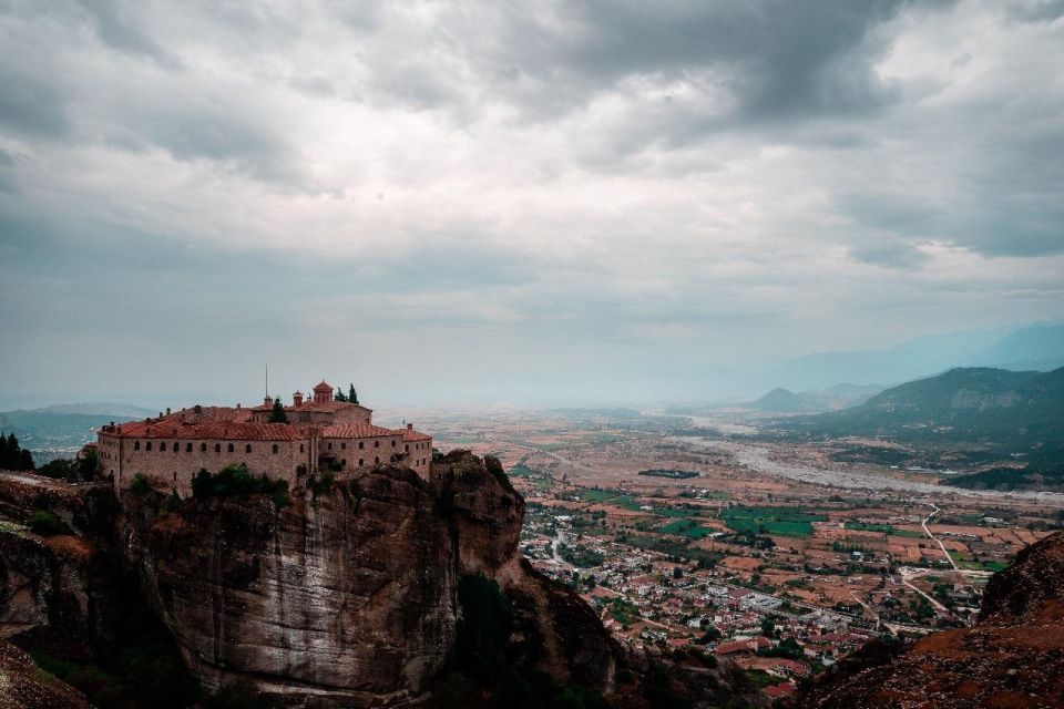 Visit Meteora Monasteries First Class Private Tour - Key Points