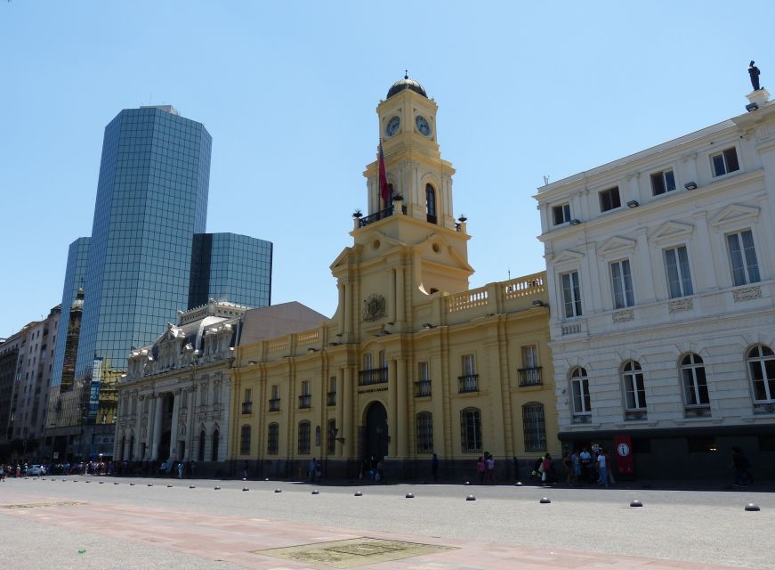 Welcome to Santiago: Private Tour With a Local - Key Points