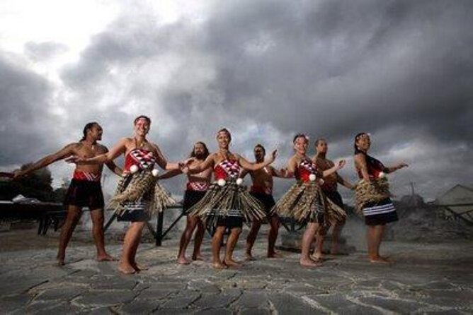 Whakarewarewa Village Guided Tour - Key Points
