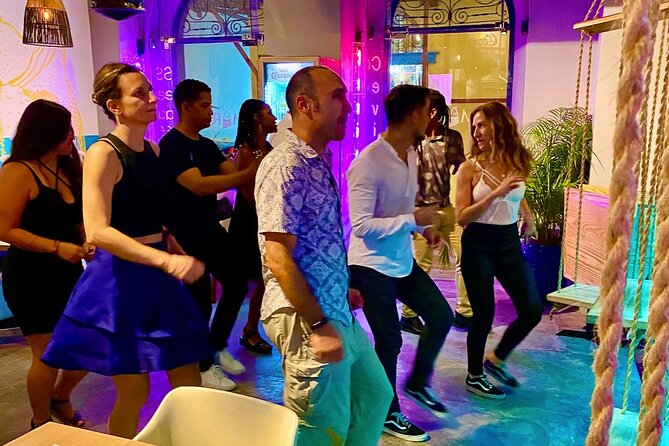 #1 Salsa Class in Casco Viejo - Dont Just See Panama... Feel It! - Key Points