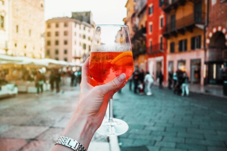 3 Hour Shared Walking and Aperitivo Tour of Verona