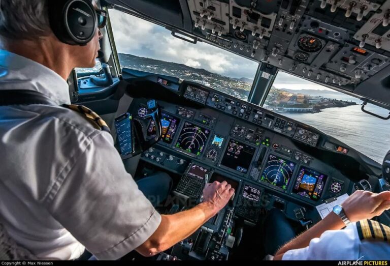 BARNSLEY(60 MINS BOEING 737 FLIGHT SIMULATOR EXPERIENCE)