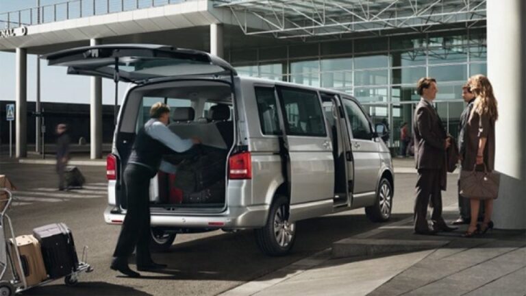 Bologna Airport: Private Transfer