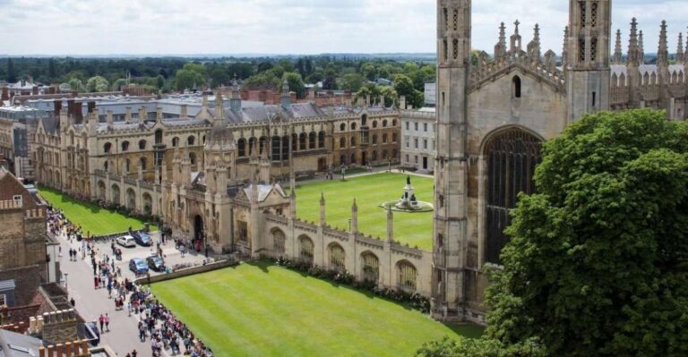 Explore Cambridge With Family – Walking Tour