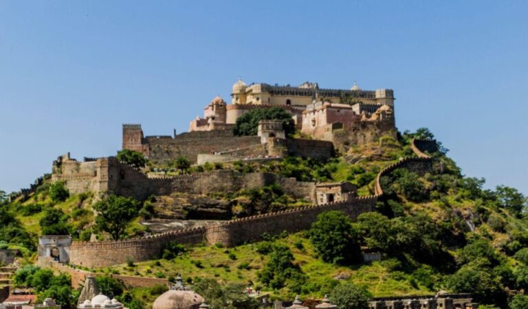 Explore Udaipur: A Full Day Private City Tour