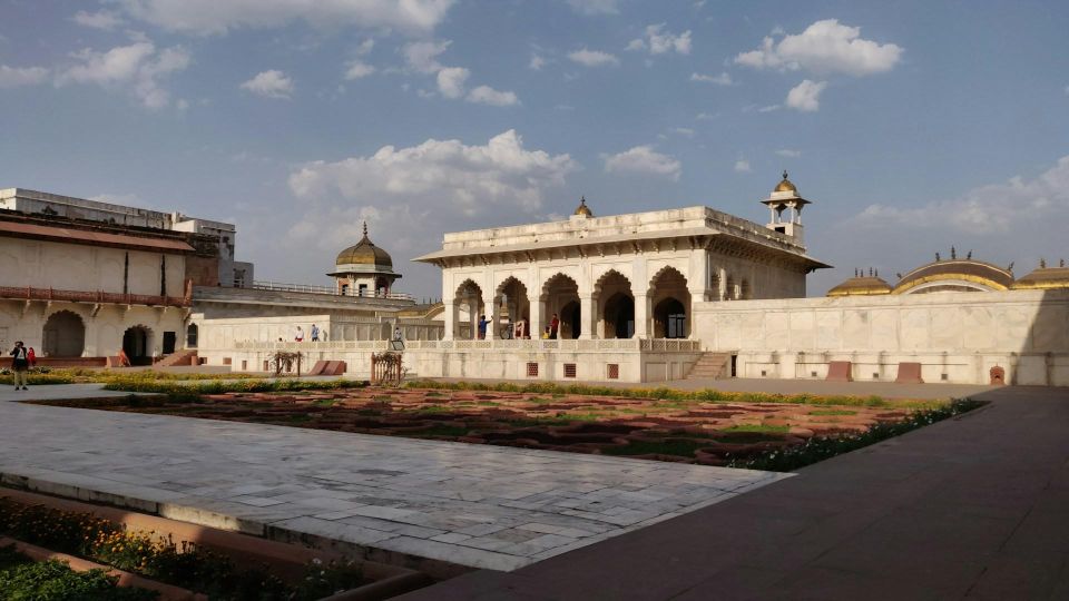 From Agra: Skip The Line Taj Mahal and Agra Fort Tour