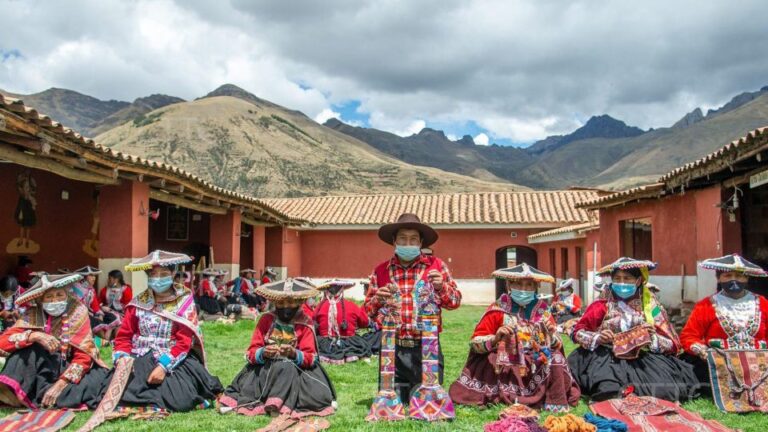 From Cusco: Experiential Tourism in Huilloc – Sacred Valley