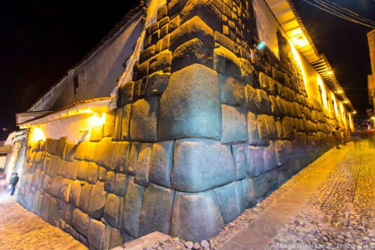 From Cusco: Night Tour Private by the Historical Center