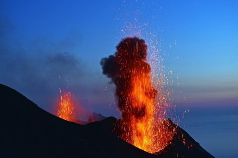 From Lipari: Panarea and Stromboli Full-Day Boat Trip