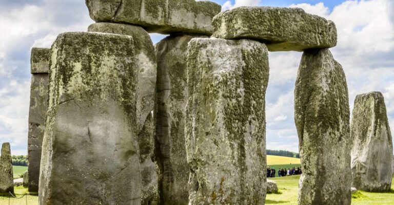 From London: Small Group Stonehenge, Bath & Cotswolds Tour