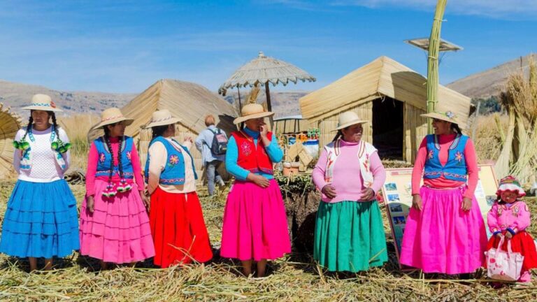 From Puno: Tour of Uros, Taquile & Amantani for 2 Days