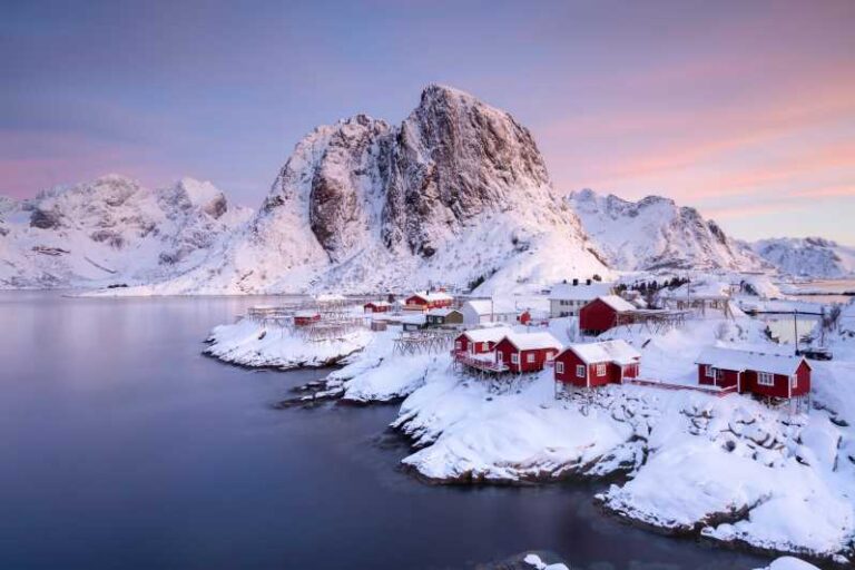 From Svolvaer: 2-Day Lofoten Archipelago Photography Trip