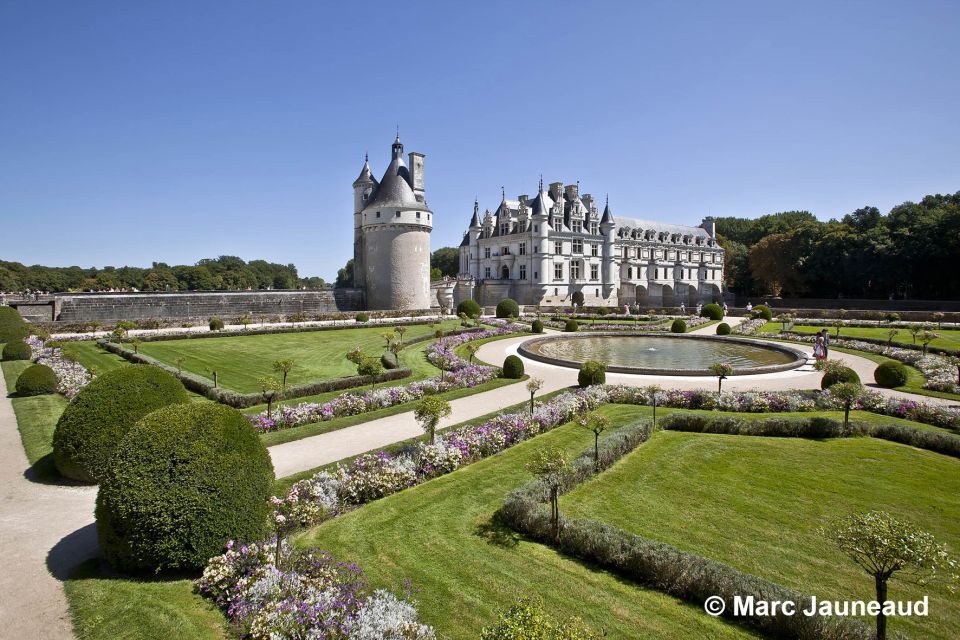 From Tours/Amboise: Chenonceau & Chambord Chateaux Day Trip