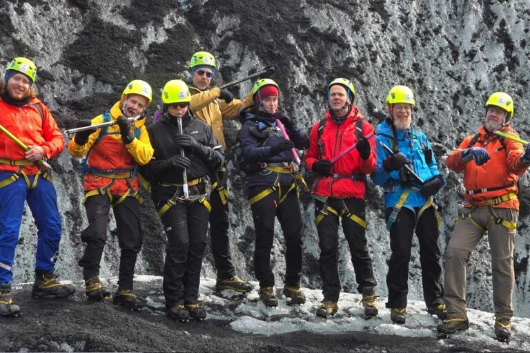 Glacier Hike With a Transfer From Reykjavík and Selfoss