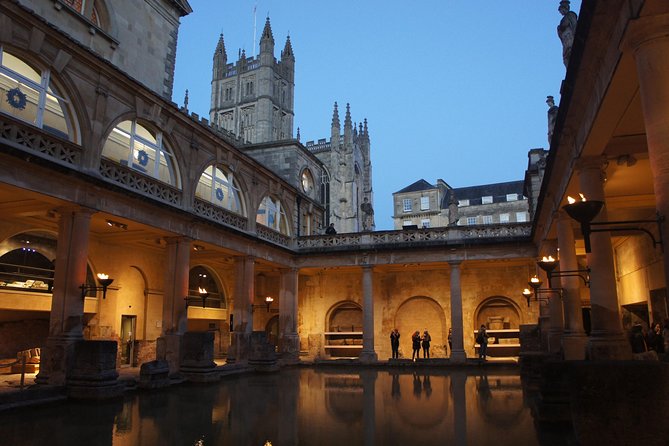 Guided Tour to Bath & Stonehenge From Cambridge by Roots Travel.