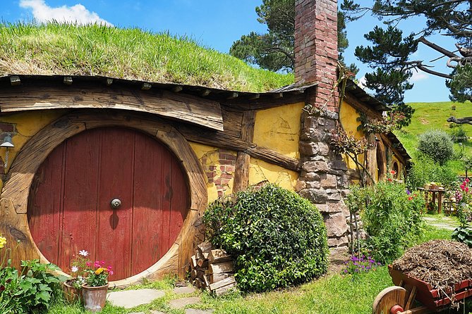 Hobbiton Lord of Rings Movie Set Tour Private Driver - Private Driver Benefits