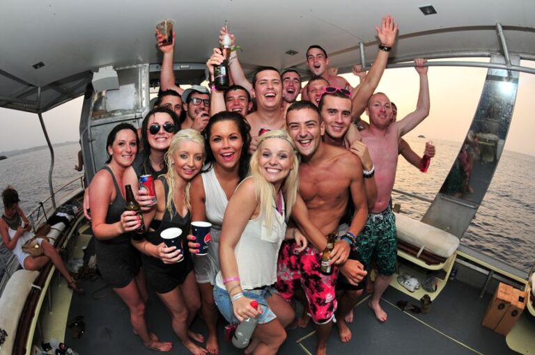 Ibiza: 3-Hour Private Sunset Boat Cruise for Large Groups