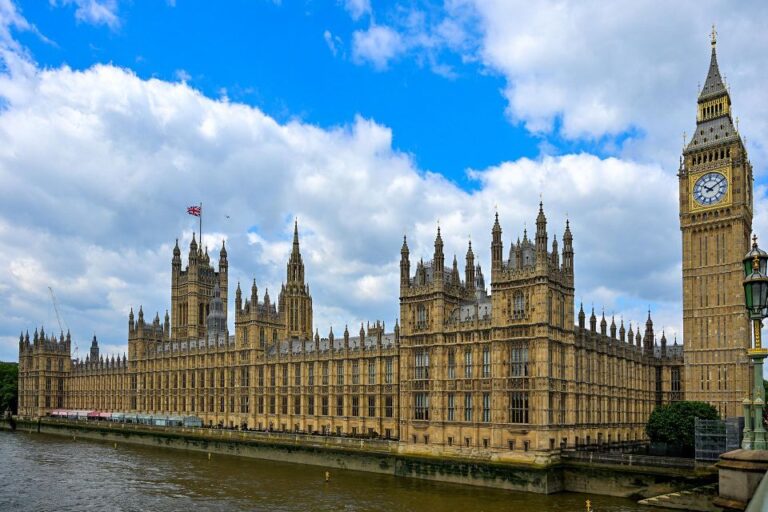 London: 2-Hour Photo Walk to Iconic Spots With Photographer