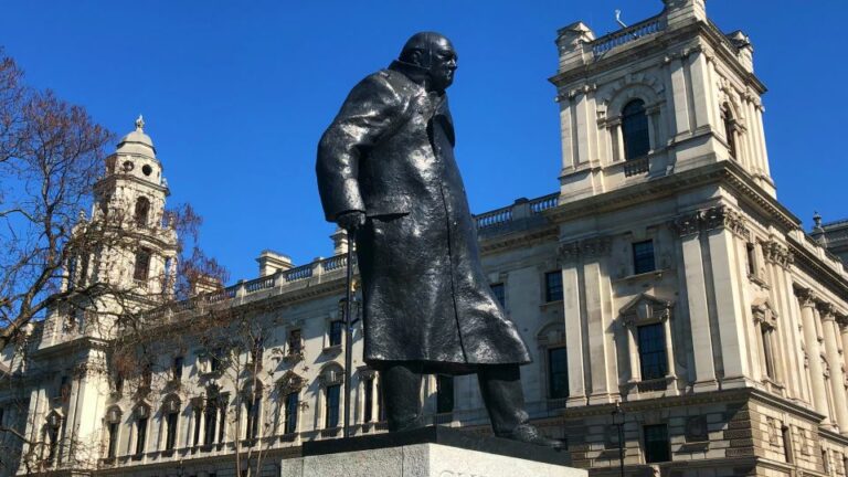 London: London in WW2 and Churchill War Rooms Entrance