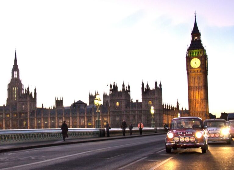 London: Private Panoramic 2-Hour Tour in a Classic Car