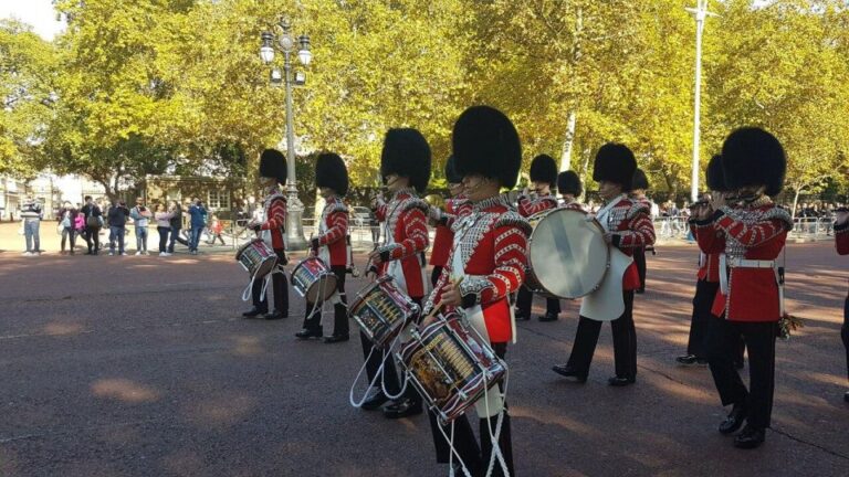 London: Westminster Private Walking Tour & London Eye