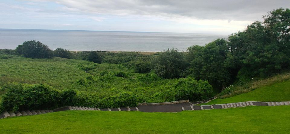 Omaha Beach and Colleville Cemetery Private Walking Tour