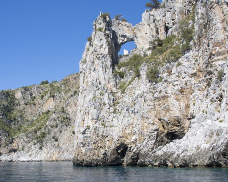 Palinuro: Boat Trip Along the Coast & Blue Grotto Visit