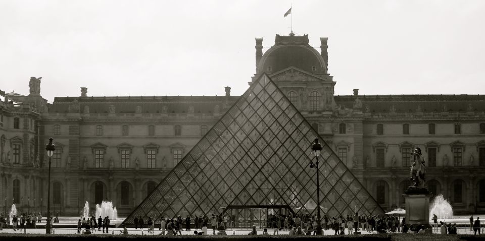 Paris: Louvre Museum Skip-the-Line Entry and Private Tour - Overview of the Louvre Tour