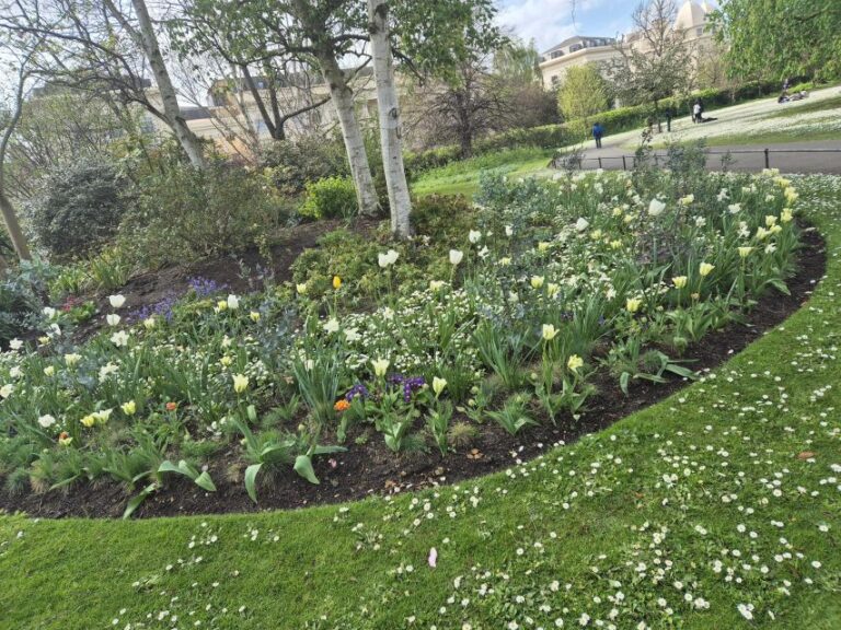 Picnic Tour of London: Parks, Churches & All in Between