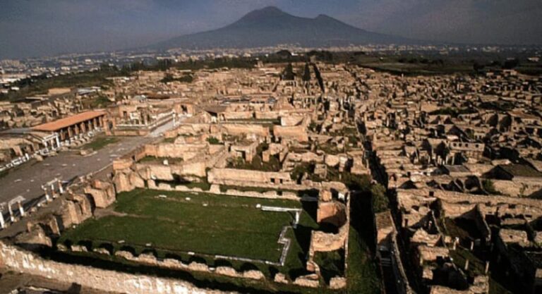 Pompeii Fast Tour: Visit of Pompeii Ruins With a Guide