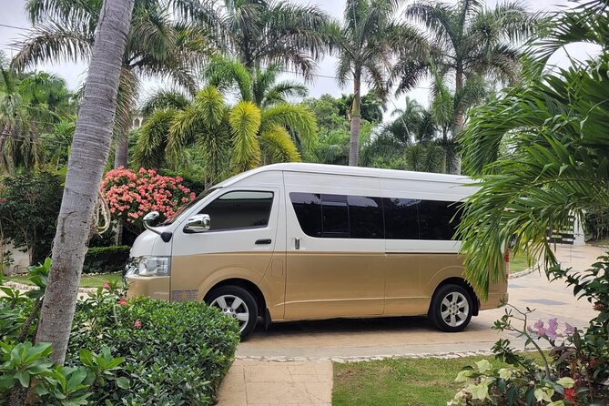 Private Airport Transfer | Montego Bay( Price Vary on Location) - Available Amenities