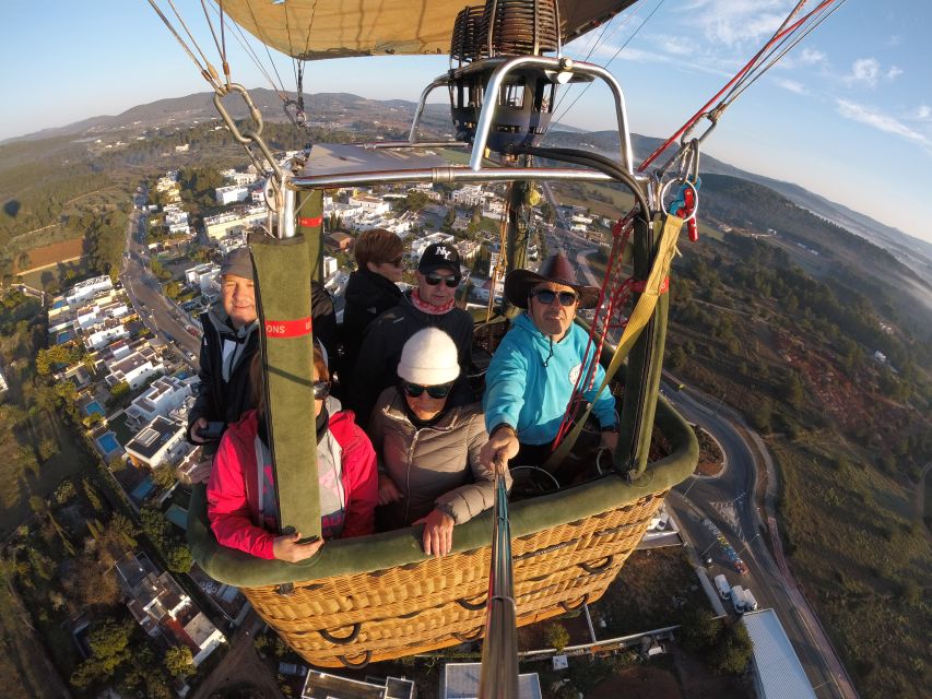 Private Balloon Flight for 4/6 Pax - Activity Overview