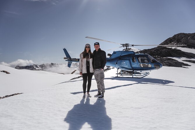 Private Flight: 4 Glaciers With 2 Snow Landings – 60MINS