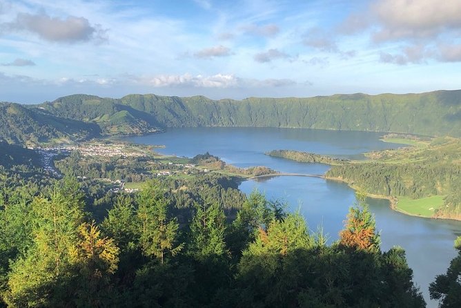 Private Full-Day 4×4 Tour to Lagoa Do Fogo & Lagoa Das Sete Cidades