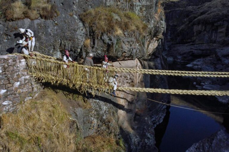 Private Service | Tour to Qeswachaka: The Last Inca Bridge