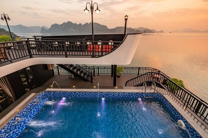 RITA Cruise 5* Lan Hạ-Cat Ba 3 Days 2 Nights With 2 Ways Transfer