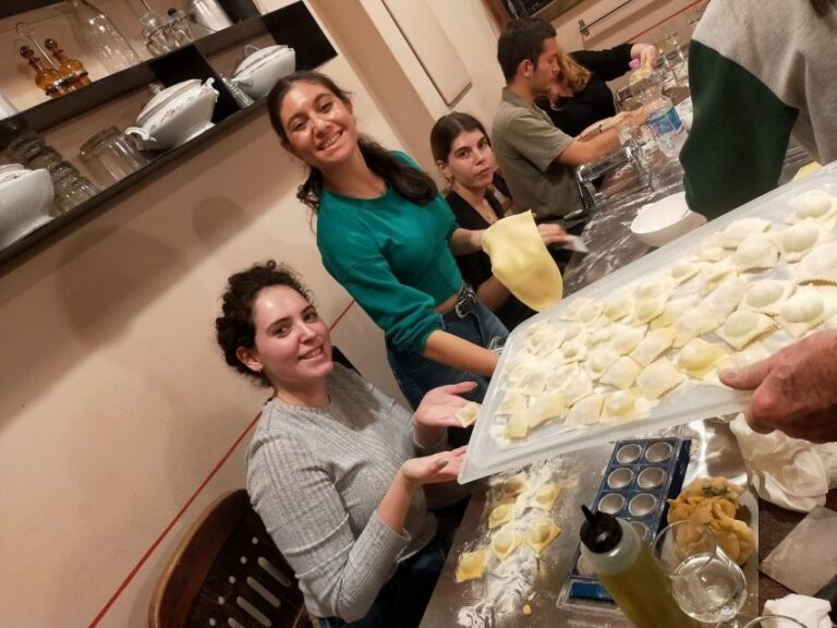 Rome: Fresh Pasta and Tiramisu Making Class With Fine Wine