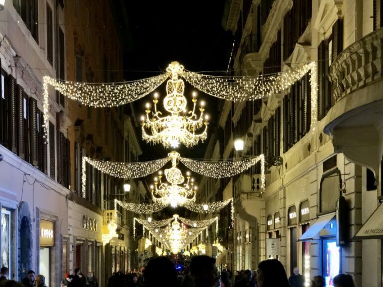 Rome Illuminated: A Christmas Landmarks Walking Tour