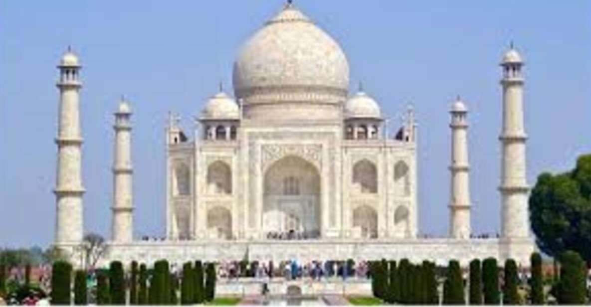 Same Day Return Trip to Taj Mahal & Agra Fort From New Delhi