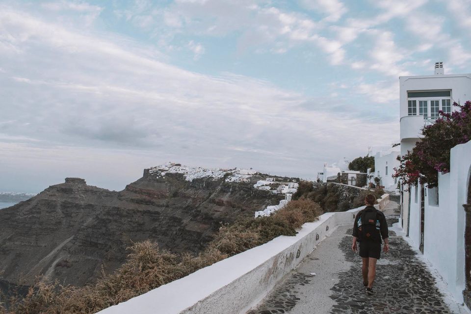 Santorini Caldera Walk Hiking Experience Fira-Oia - Overview of the Hike