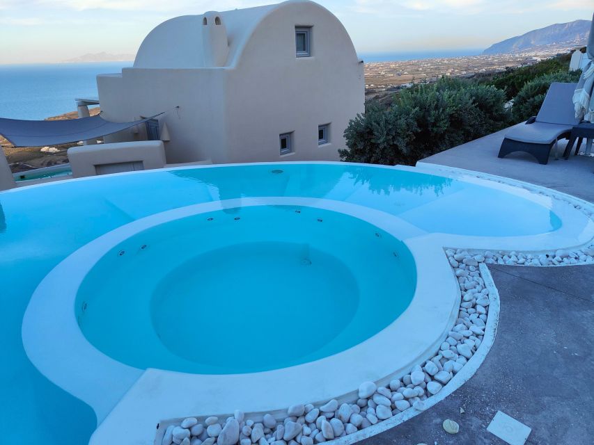 Santorini: Couples Massage W/ Wine, Fruits, and Pool Access - Experience Overview