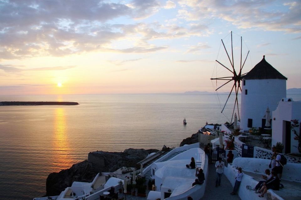 Santorini Exclusive Sightseeing Journey