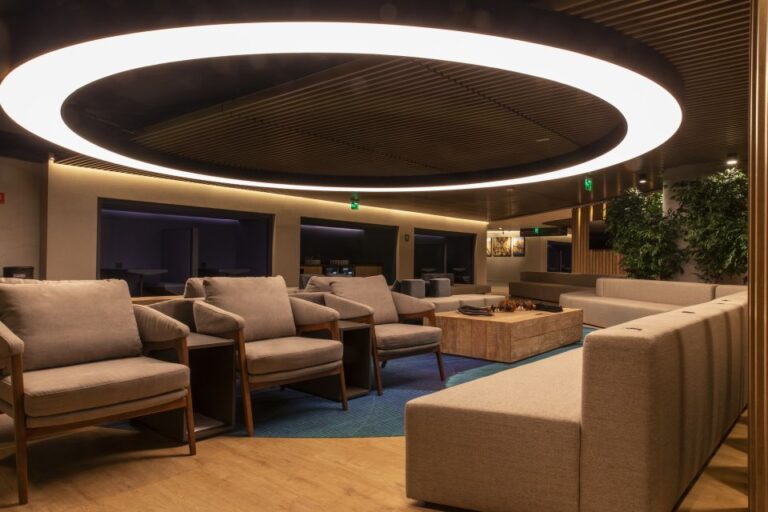 Sao Paulo (GRU) Airport: Plaza Premium Lounge Entry