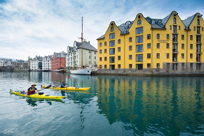 Sea Kayaking In Ålesund